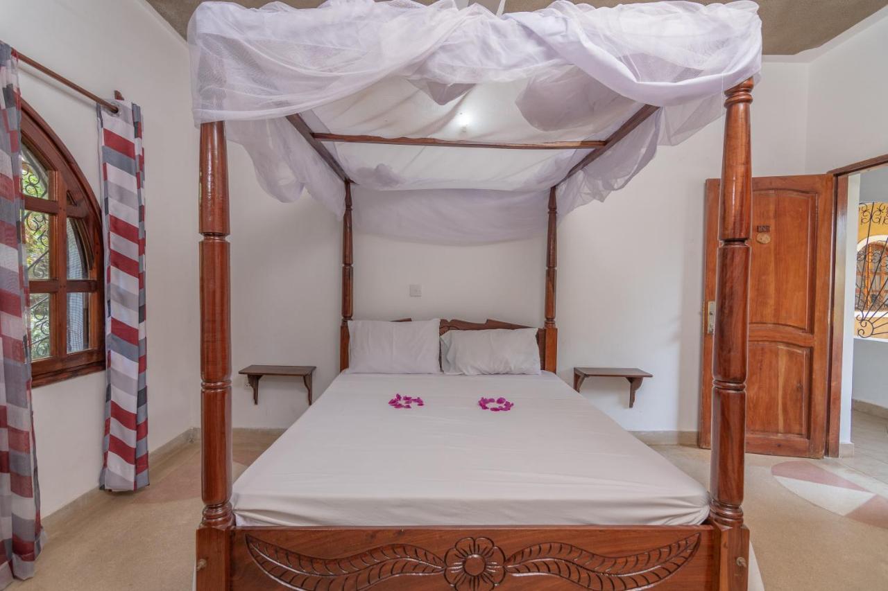 מאלינדי Joysvilla Family Holiday Home מראה חיצוני תמונה